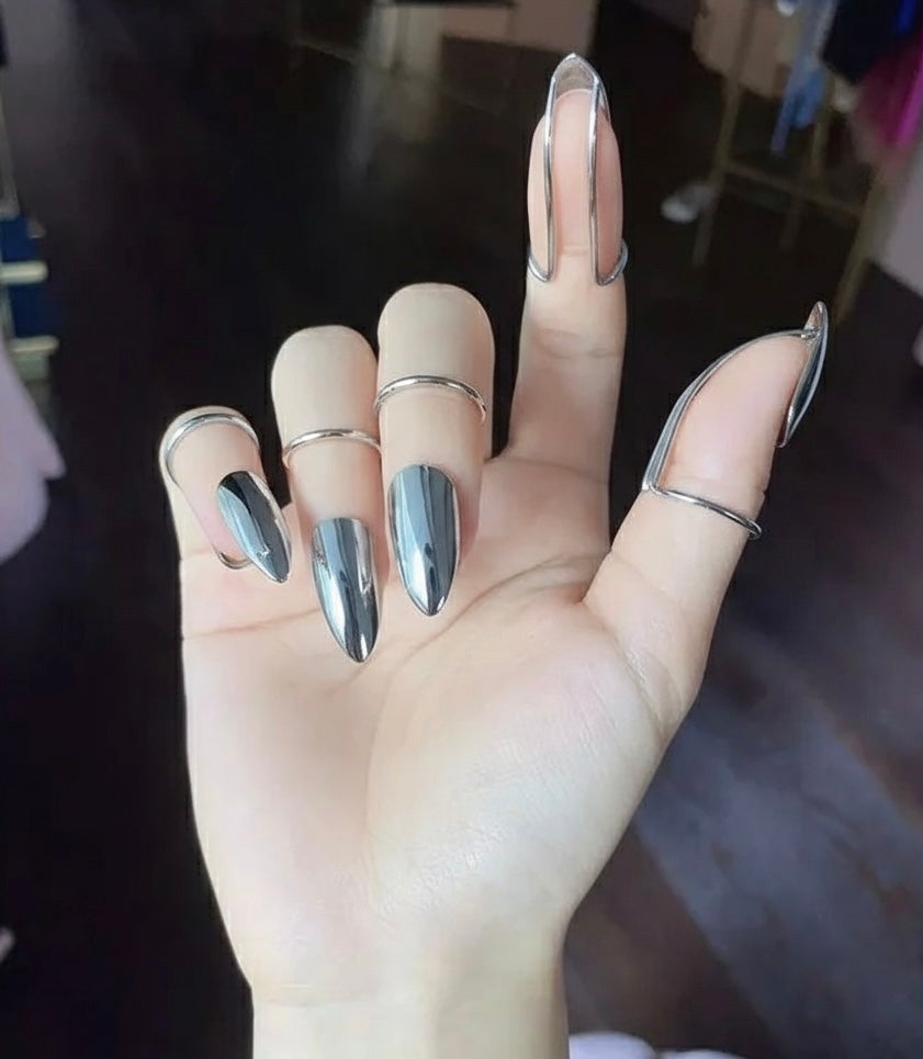 Claw Nail Rings ( Set of 1 )