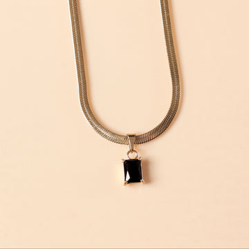 BLACK STONE SNAKE CHAIN