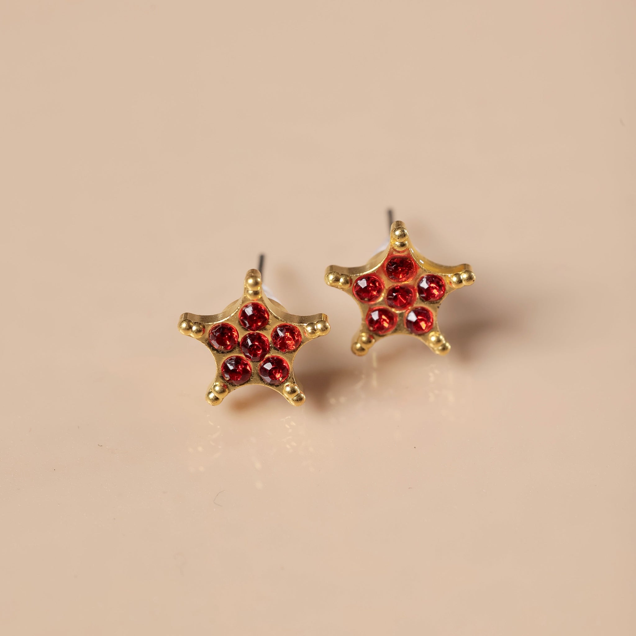 RED STAR STONE STUD